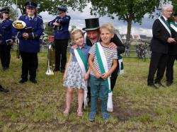 005_07-30-2017-ausholen_neues_königspaar_und_parade