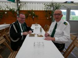 024_07-29-2017-zeltgottesdienst_kaffeetrinken_für_die_ehrenmitglieder