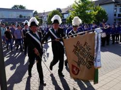 069_07-30-2017-ausholen_neues_königspaar_und_parade