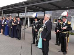 016Ausholen des neuen Königspaares und Parade