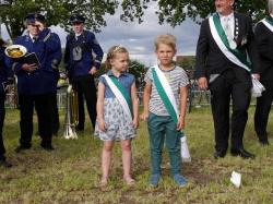 008_07-30-2017-ausholen_neues_königspaar_und_parade