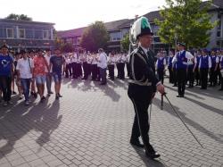 022Ausholen des neuen Königspaares und Parade