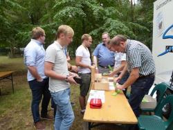 8 Juli 2017 Richten der Vogelstange (4)