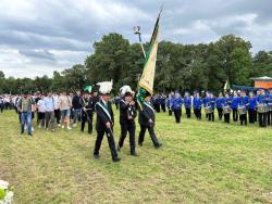 24-07-30-2023-Ausholen Königspaar-Parade