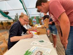 07-29-2022-Schmücken des Festzeltes06