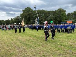 19-07-30-2023-Ausholen Königspaar-Parade