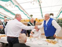 08-03-2019-Zeltgottesdienst  Kaffeetrinken für die Ehrenmitglieder (48)